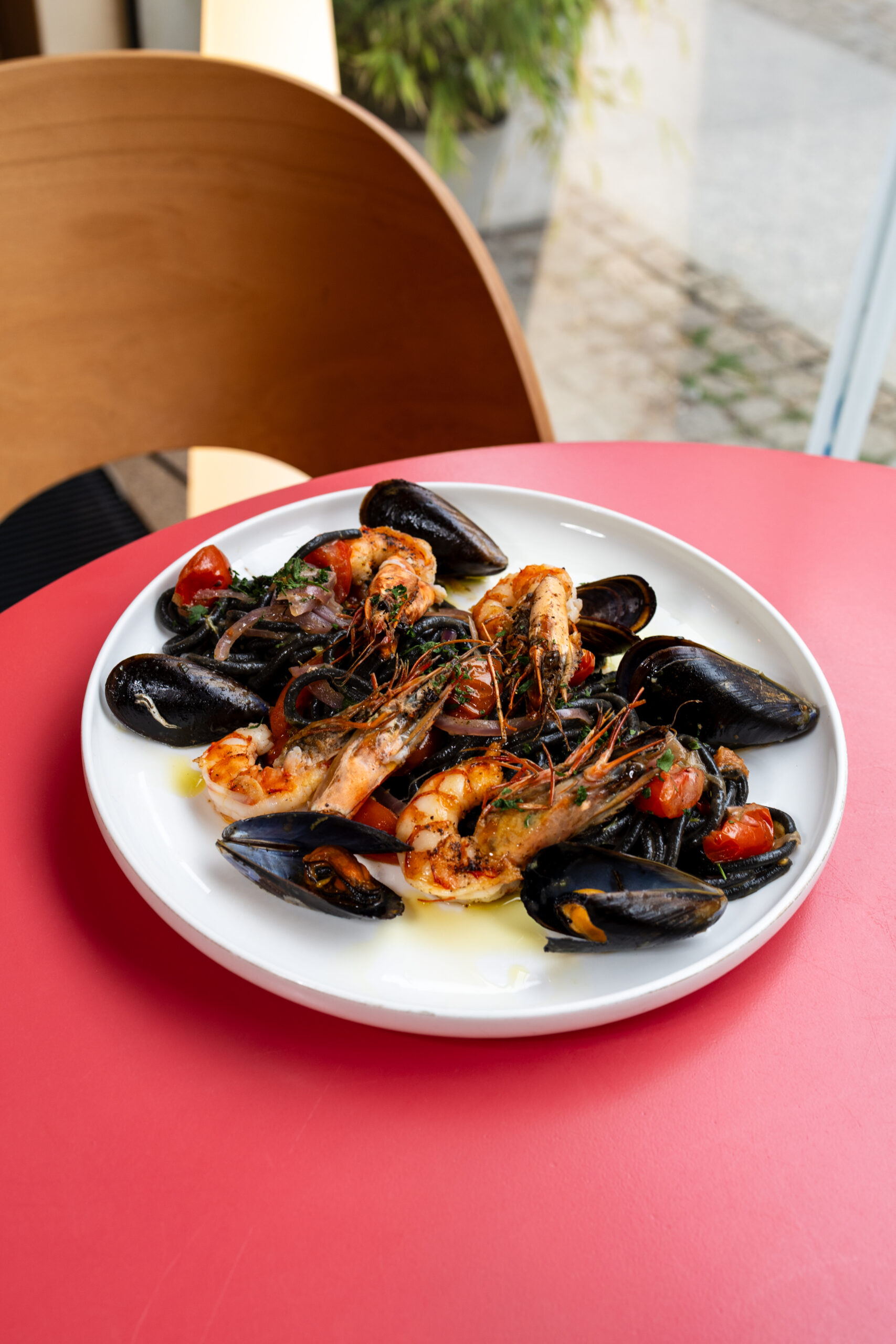 Spaghetti Neri ai Frutti di Mare